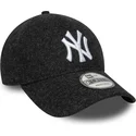 cappellino-curvo-nero-snapback-9forty-melton-wool-dei-new-york-yankees-mlb-di-new-era
