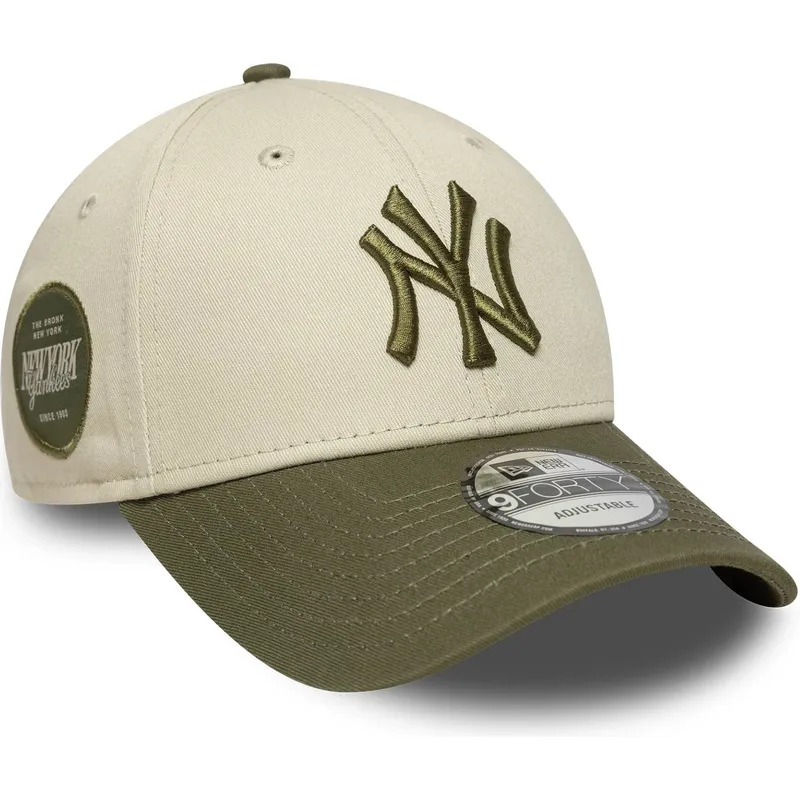 bojd-beige-och-gron-justerbar-keps-9forty-side-patch-fran-new-york-yankees-mlb-av-new-era