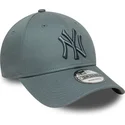 cappellino-grigio-curvo-regolabile-con-logo-grigio-9forty-league-essential-dei-new-york-yankees-mlb-di-new-era