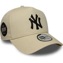 beige-gebogene-snapback-kappe-9forty-e-frame-side-patch-der-new-york-yankees-mlb-von-new-era