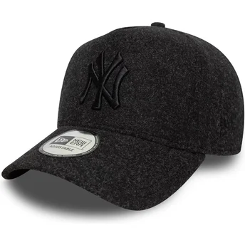 Czarna zakrzywiona czapka snapback z czarnym logo 9FORTY E Frame Melton New York Yankees MLB od New Era