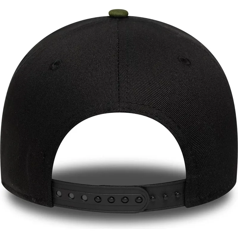 cappellino-curvo-nero-e-verde-snapback-9forty-e-frame-camo-patch-di-new-era