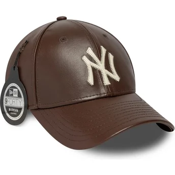 Justerbar brun böjd keps 9FORTY M-Crown Img Leather New York Yankees MLB från New Era