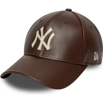 Cappellino curvo marrone regolabile 9FORTY M-Crown Img Leather dei New York Yankees MLB di New Era