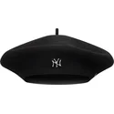 czarna-damska-beretka-pin-wool-beret-new-york-yankees-mlb-od-new-era