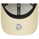 cap-curbata-beige-adjustable-strap-rosa-9forty-league-essential-de-new-york-yankees-mlb-de-new-era