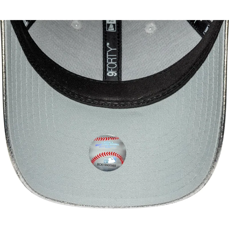new-era-new-york-yankees-mlb-9forty-metallic-verstellbare-silberne-damenkappe
