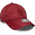 casquette-courbee-rouge-ajustable-pour-femme-avec-logo-rouge-9twenty-padded-new-york-yankees-mlb-new-era