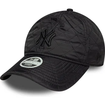 Svart justerbar böjd keps för kvinnor med svart 9TWENTY Padded-logotyp från New York Yankees MLB från New Era
