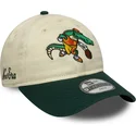 casquette-courbee-beige-et-verte-ajustable-pour-enfant-9twenty-mascot-new-era