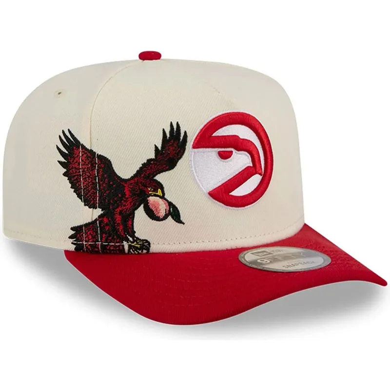 cappellino-curva-beige-e-rosso-snapback-9fifty-a-frame-precurved-hardwood-classics-degli-atlanta-hawks-nba-di-new-era