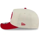 casquette-courbee-beige-et-rouge-snapback-9fifty-a-frame-precurved-hardwood-classics-atlanta-hawks-nba-new-era