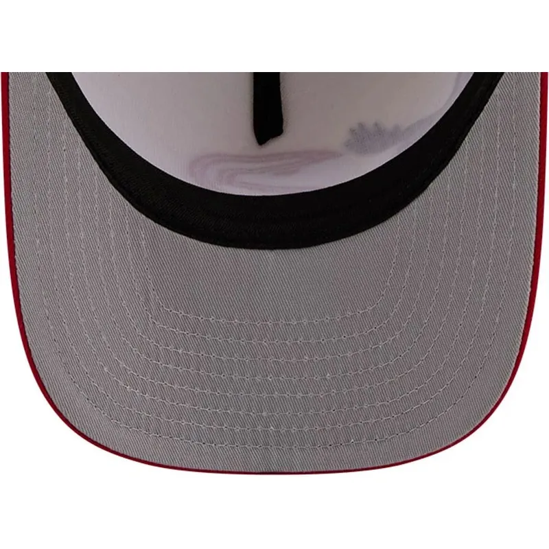 cappellino-curva-beige-e-rosso-snapback-9fifty-a-frame-precurved-hardwood-classics-degli-atlanta-hawks-nba-di-new-era