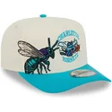 casquette-courbee-beige-et-bleue-snapback-9fifty-a-frame-precurved-hardwood-classics-charlotte-hornets-nba-new-era