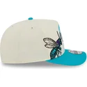 gorra-curva-beige-y-azul-snapback-9fifty-a-frame-precurved-hardwood-classics-de-charlotte-hornets-nba-de-new-era