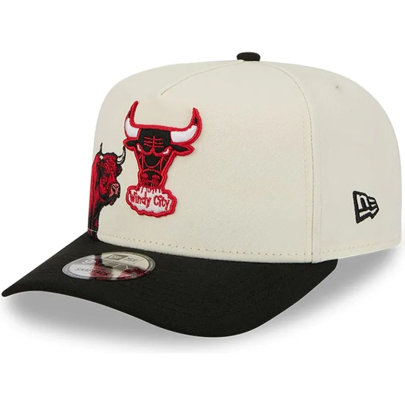 cappellino-curvo-beige-e-nero-snapback-9fifty-a-frame-precurved-hardwood-classics-dei-chicago-bulls-nba-di-new-era