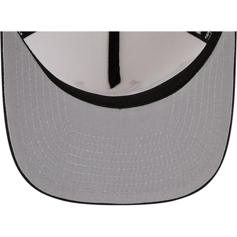 bezowo-czarna-czapka-z-zakrzywionym-daszkiem-snapback-9fifty-a-frame-precurved-hardwood-classics-chicago-bulls-nba-od-new-era