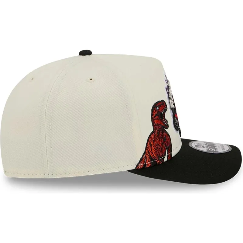 cappellino-curvo-beige-e-nero-snapback-9fifty-a-frame-precurved-hardwood-classics-dei-toronto-raptors-nba-di-new-era