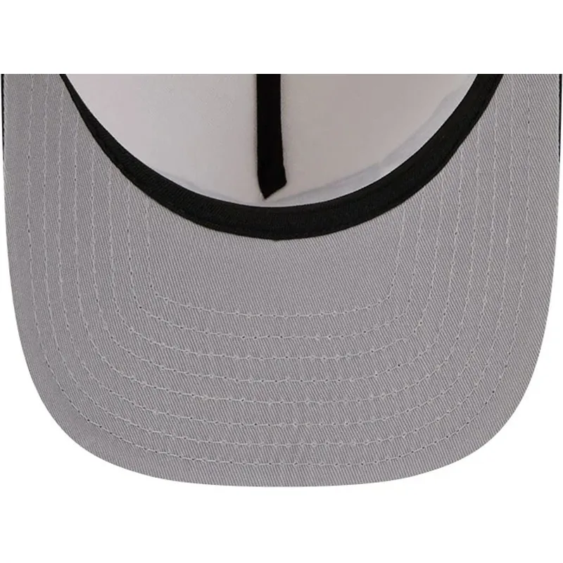 cappellino-snapback-beige-e-nero-9fifty-a-frame-precurved-hardwood-classics-dei-vancouver-grizzlies-nba-di-new-era