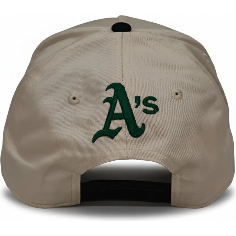 beige-och-svart-bojd-keps-snapback-rise-structured-fran-oakland-athletics-mlb-av-nike