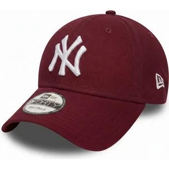 Rote kardinale verstellbare gebogene Kappe 9FORTY Essential der New York Yankees MLB von New Era