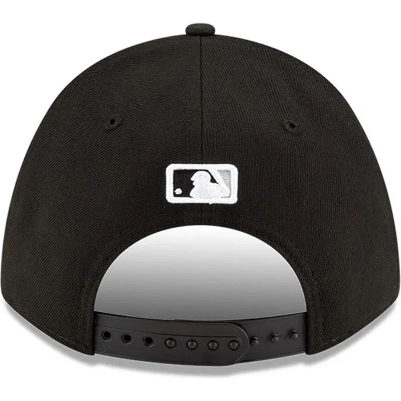 cap-curbata-black-snapback-9forty-m-crown-player-replica-de-chicago-white-sox-mlb-de-new-era cap-curbata-black-snapback-9forty-m-crown-player-replica-de-chicago-white-sox-mlb-de-new-era