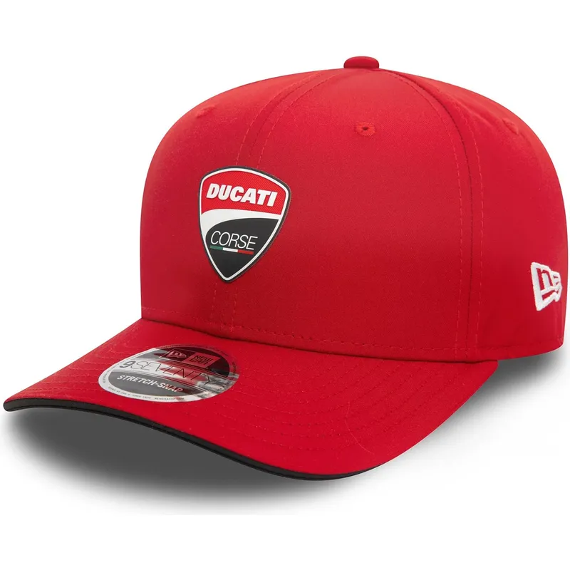 rote-gebogene-snapback-kappe-9seventy-stretch-snap-core-von-ducati-motor-motogp-von-new-era