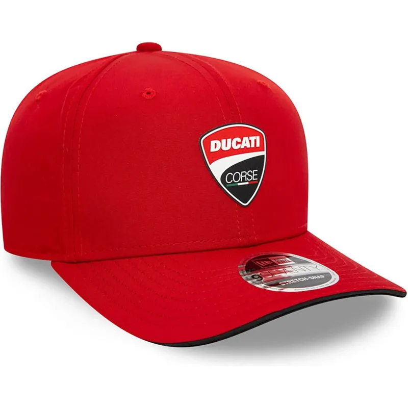 cappellino-curvo-rosso-snapback-9seventy-stretch-snap-core-di-ducati-motor-motogp-di-new-era