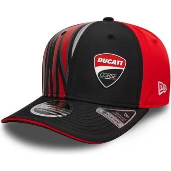 Cappellino visiera curva nero e rosso snapback 9SEVENTY Stretch Snap Print di Ducati Motor MotoGP di New Era