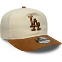 beige-und-braune-verstellbare-curved-cap-9fifty-a-frame-suede-visor-der-los-angeles-dodgers-mlb-von-new-era