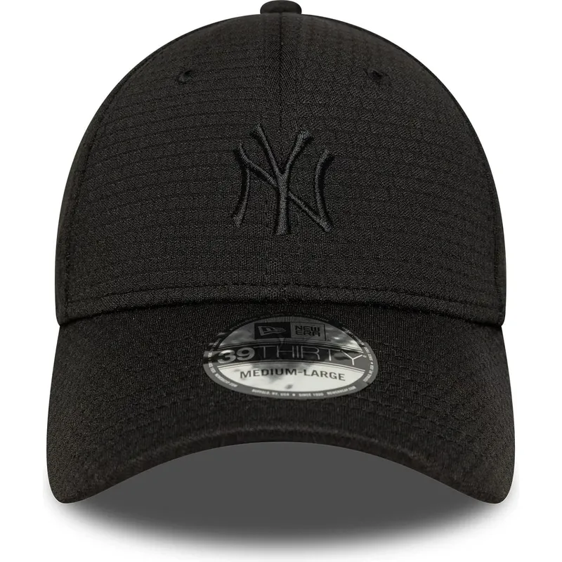 czarna-dopasowana-czapka-z-zakrzywionym-daszkiem-z-czarnym-logo-39thirty-stretch-mesh-new-york-yankees-mlb-new-era