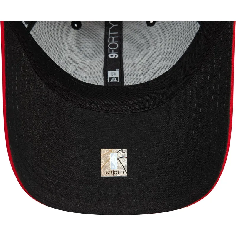 cappellino-curvo-nero-regolabile-9forty-microfibre-dei-chicago-bulls-nba-di-new-era