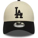 beige-und-schwarze-verstellbare-curved-cap-9forty-colour-block-der-los-angeles-dodgers-mlb-von-new-era