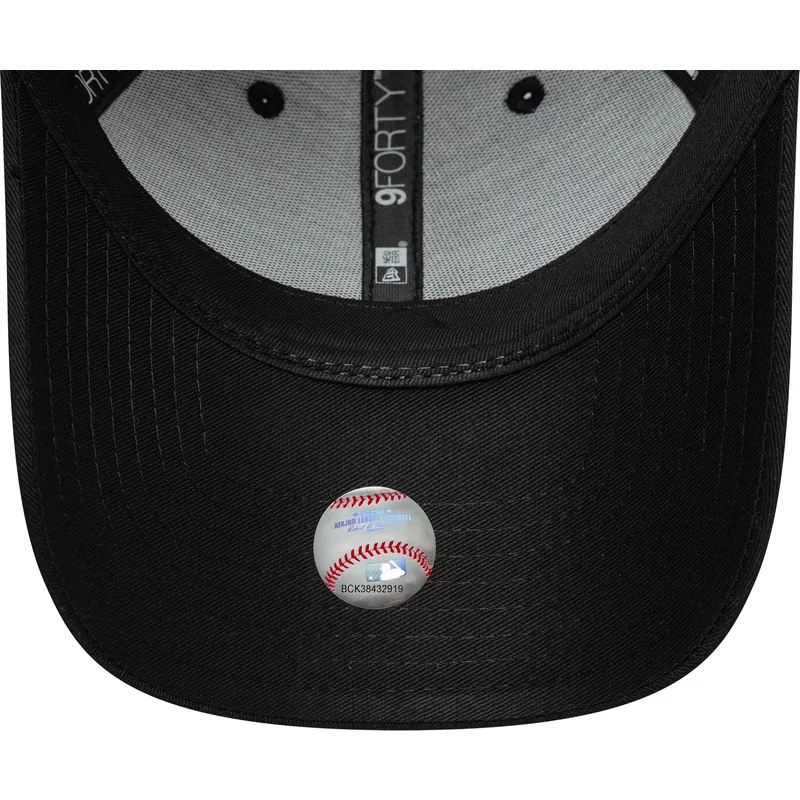epci-curbata-negru-snapback-9forty-metallic-de-new-york-yankees-mlb-de-new-era