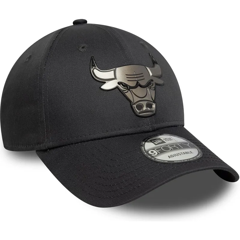 szara-czapka-z-zakrzywionym-daszkiem-snapback-9forty-metallic-chicago-bulls-nba-new-era