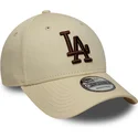 beige-verstellbare-curved-cap-mit-braunem-logo-9forty-league-essential-der-los-angeles-dodgers-mlb-von-new-era