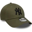 zielona-regulowana-czapka-z-zakrzywionym-daszkiem-z-czarnym-logo-9forty-league-essential-new-york-yankees-mlb-new-era