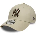 cappellino-curvo-beige-regolabile-9forty-camo-infill-di-new-york-yankees-mlb-di-new-era