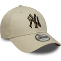 cap-curbata-beige-adjustable-strap-9forty-camo-infill-de-new-york-yankees-mlb-de-new-era