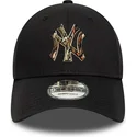cappellino-curvo-nero-regolabile-9forty-camo-infill-di-new-york-yankees-mlb-di-new-era