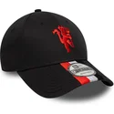 cap-curbata-black-adjustable-strap-9forty-stripe-de-manchester-united-football-club-premier-league-de-new-era