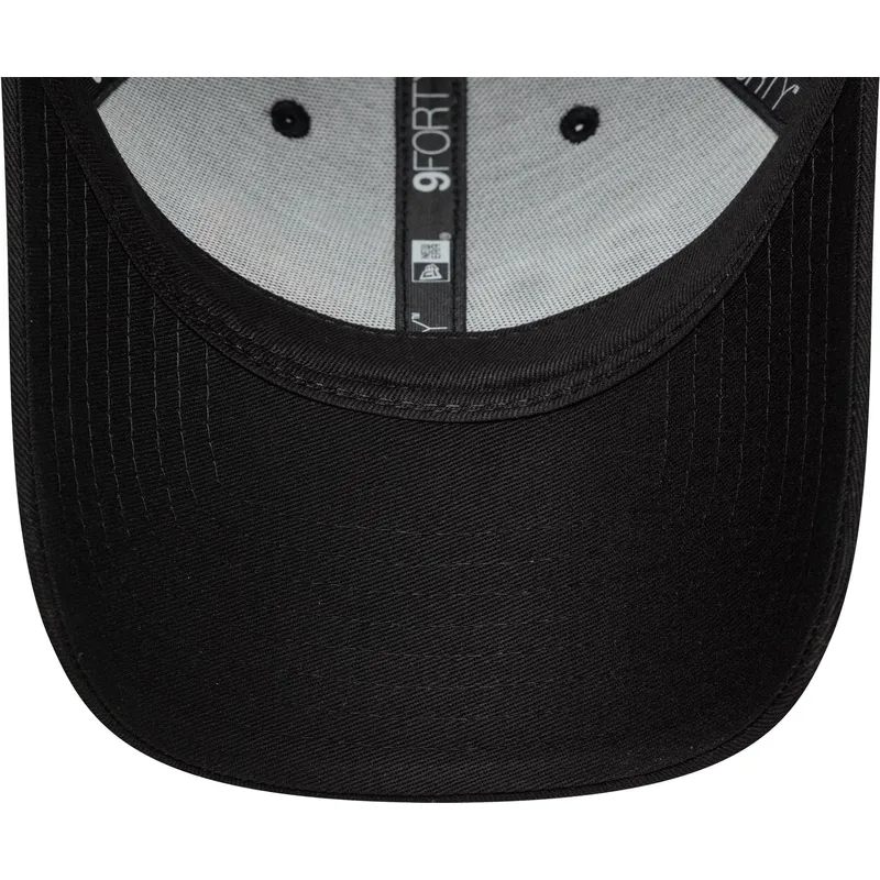 czarna-regulowana-czapka-z-zakrzywionym-daszkiem-9forty-wordmark-aprilia-piaggio-od-new-era