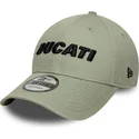 cappellino-con-visiera-curva-verde-regolabile-9forty-seasonal-di-ducati-motor-motogp-di-new-era