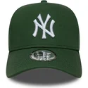 zielona-czapka-z-daszkiem-snapback-9forty-e-frame-league-essential-new-york-yankees-mlb-new-era
