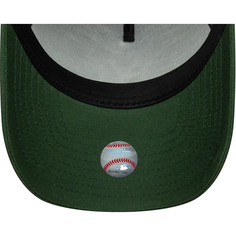casquette-courbee-verte-snapback-9forty-e-frame-league-essential-new-york-yankees-mlb-new-era