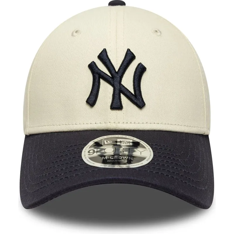 beige-und-marineblaue-gebogene-snapback-kappe-9forty-m-crown-der-new-york-yankees-mlb-von-new-era