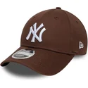 casquette-courbee-marron-snapback-9forty-m-crown-new-york-yankees-mlb-new-era