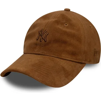 Șepci curbată maro reglabilă 9TWENTY Suede de New York Yankees MLB de New Era