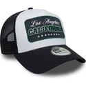 cappellino-trucker-bianco-e-blu-navy-a-frame-location-di-los-angeles-citta-e-spiagge-california-di-new-era