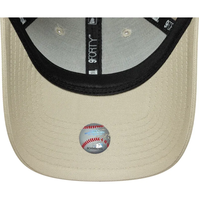 epci-curbata-bej-reglabila-rosa-9forty-league-essential-de-new-york-yankees-mlb-de-new-era